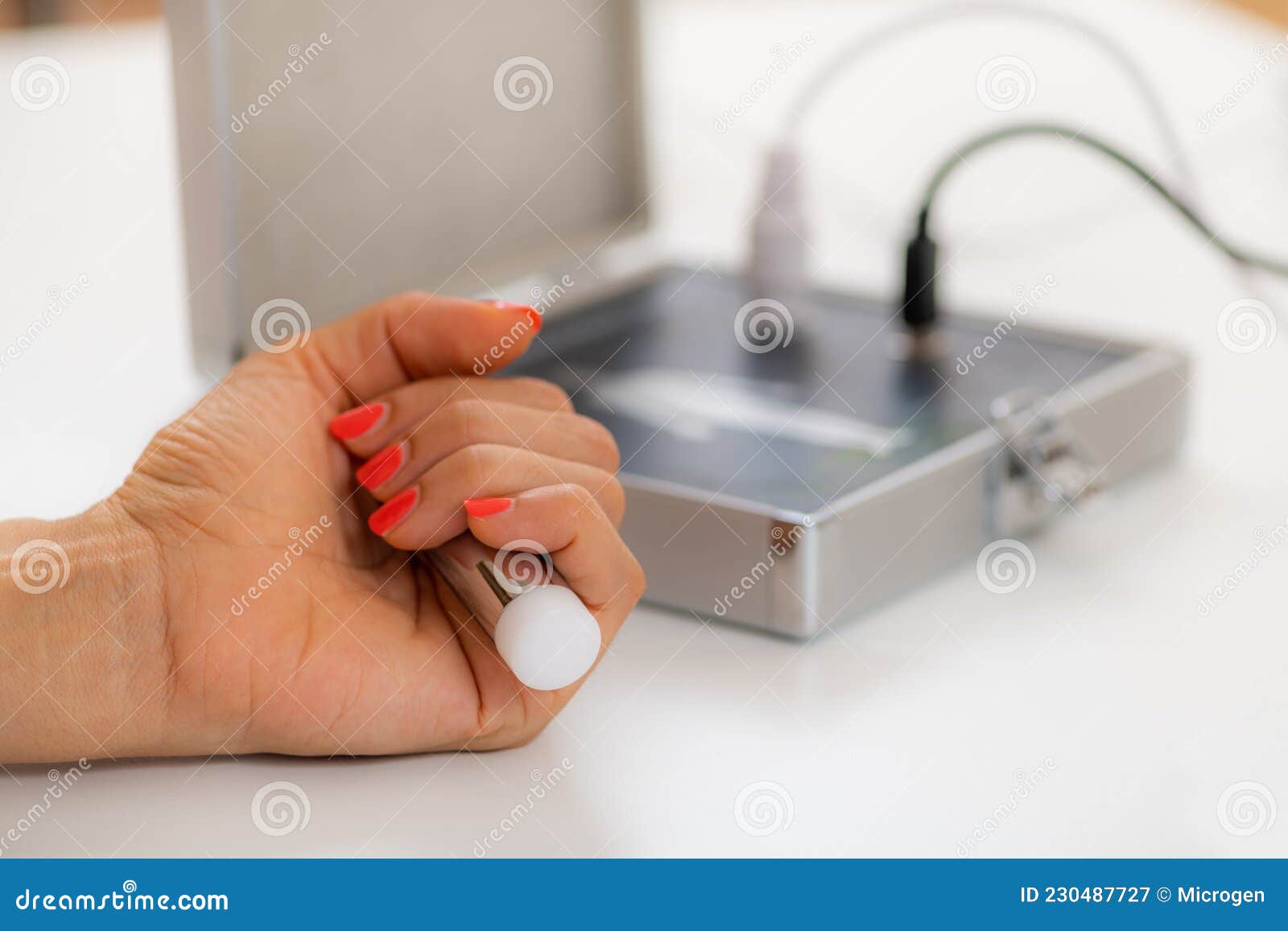 Quantum Resonance Analyzer Stock Image Image of medicine