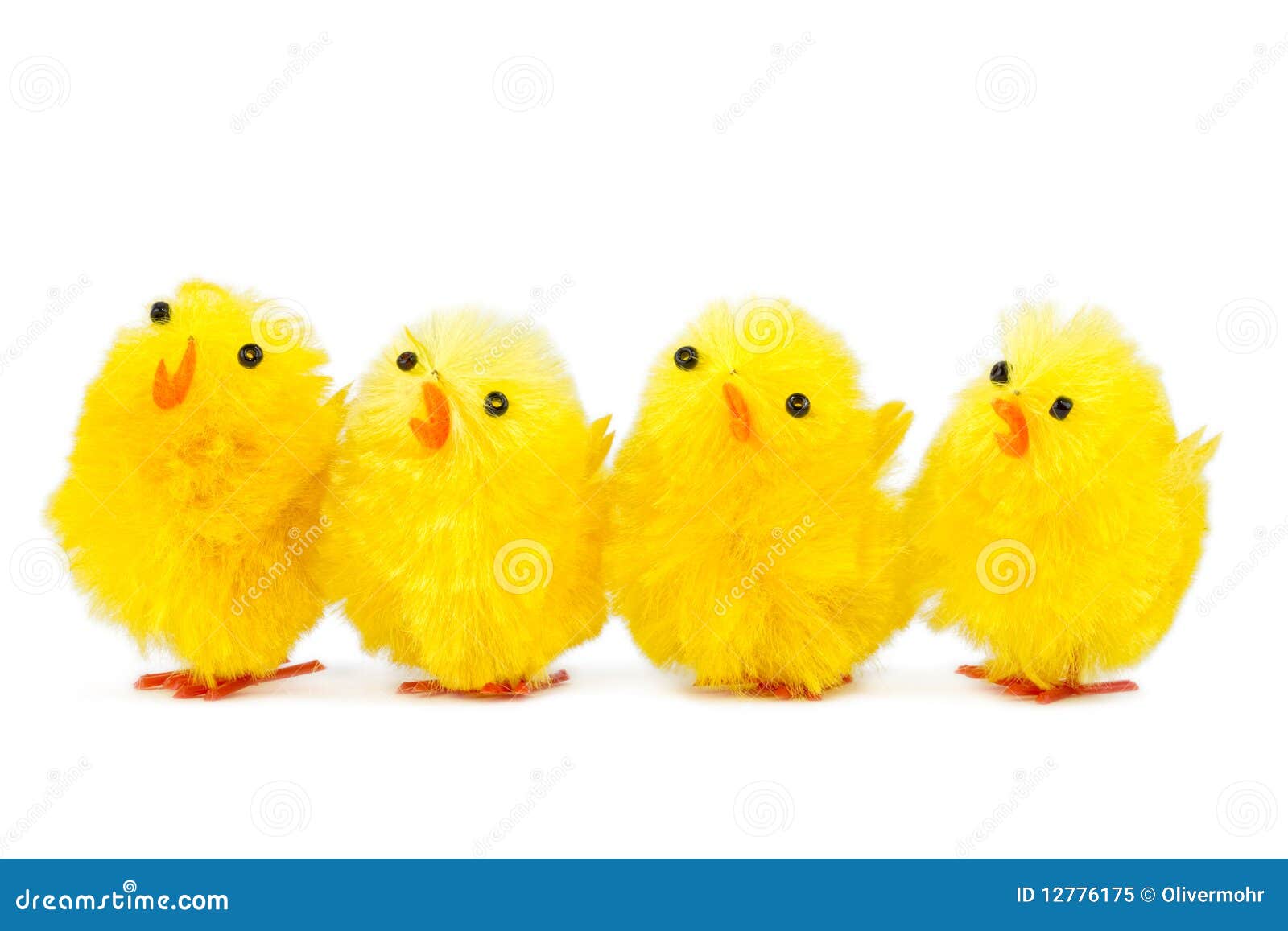 Четверо цыплят. Четыре цыпленка. 4 Цыпленка. Покажи четыре цыпленка или четырех цыплят. Картинка Пасха цыпленок на белом фоне маленький размер.