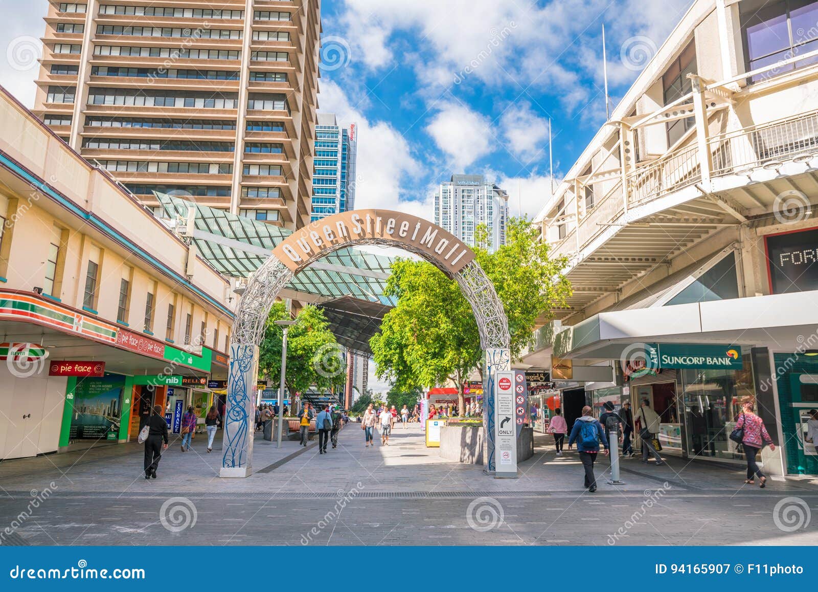 Queen Street Mall In Brisbane Editorial Photography - Image of district