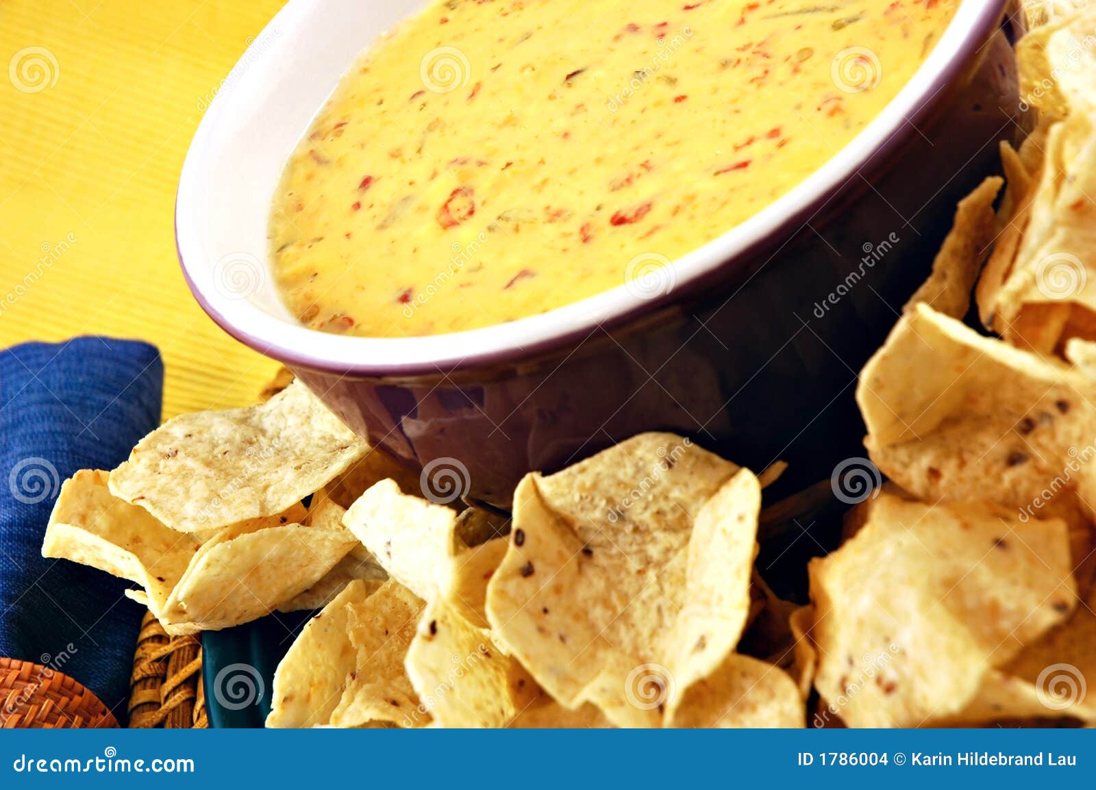 queso & chips