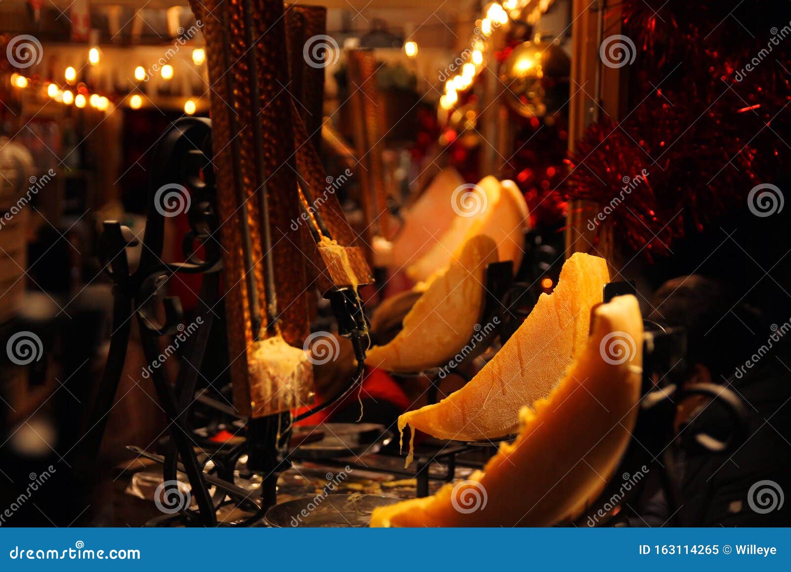 Queso De Raclette Listo Para Comer Imagen de archivo Imagen de justo