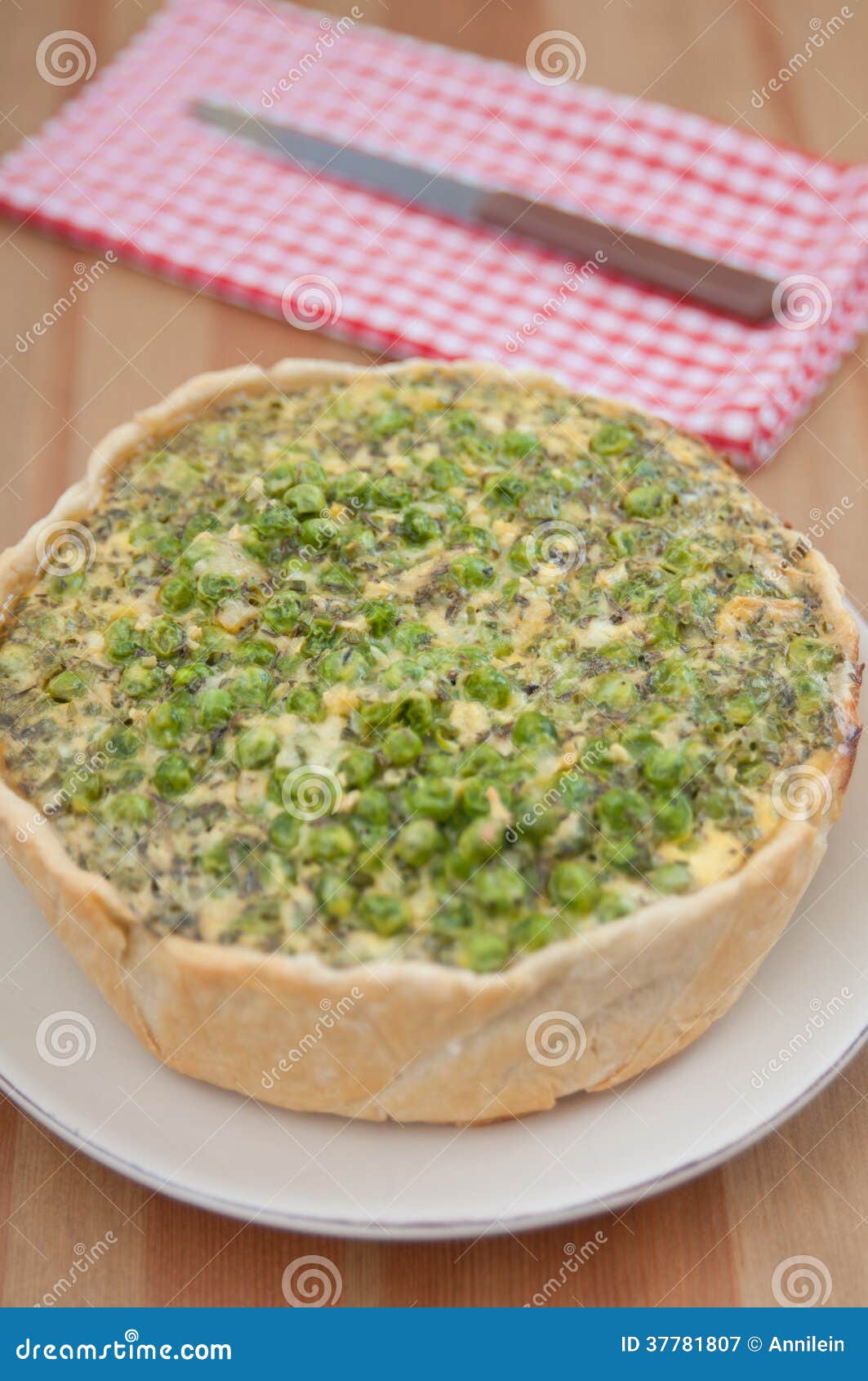 Quiche Lorraine with peas stock image. Image of leek 37781807
