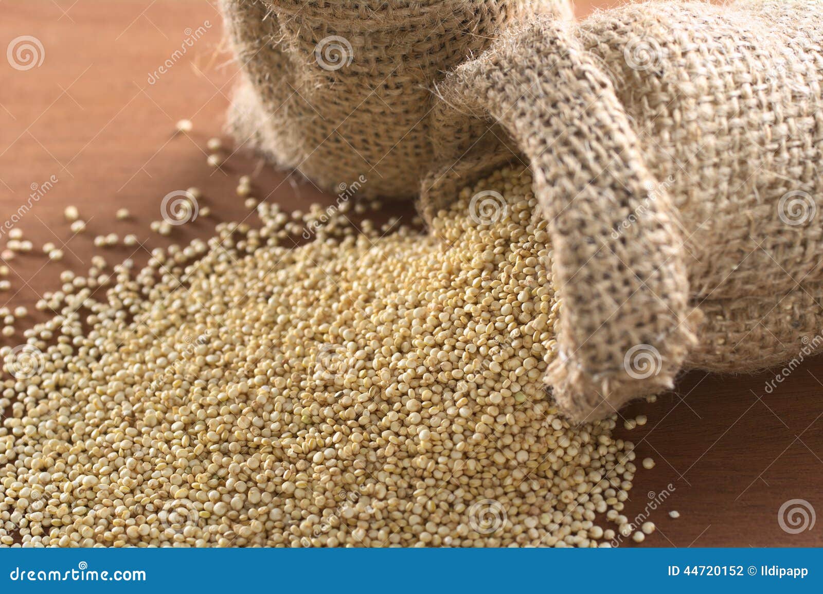 Quinoa blanc cru photo stock. Image du céréale, orientation 44720152