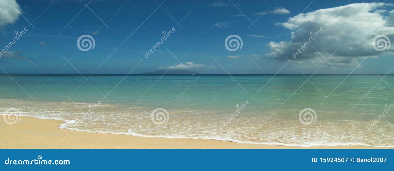 quite sandy beach. panorama.