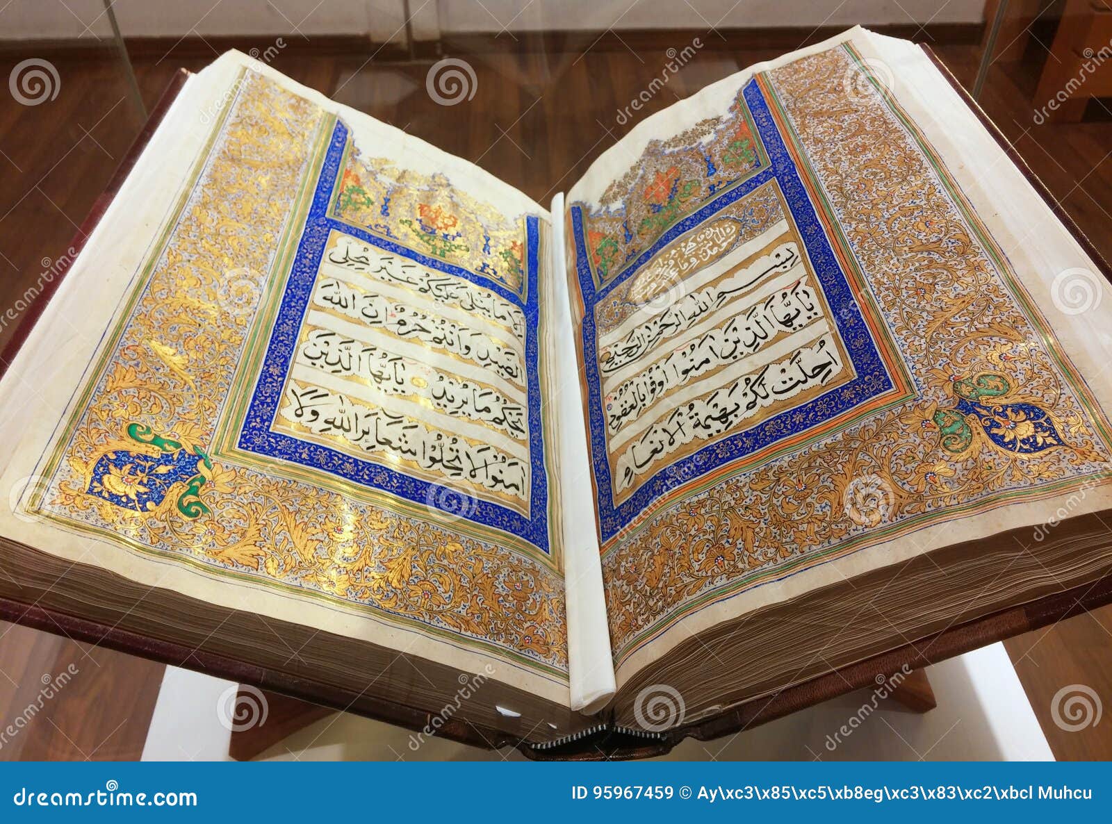 Quran saint image stock éditorial. Image du dinde, musée 95967459