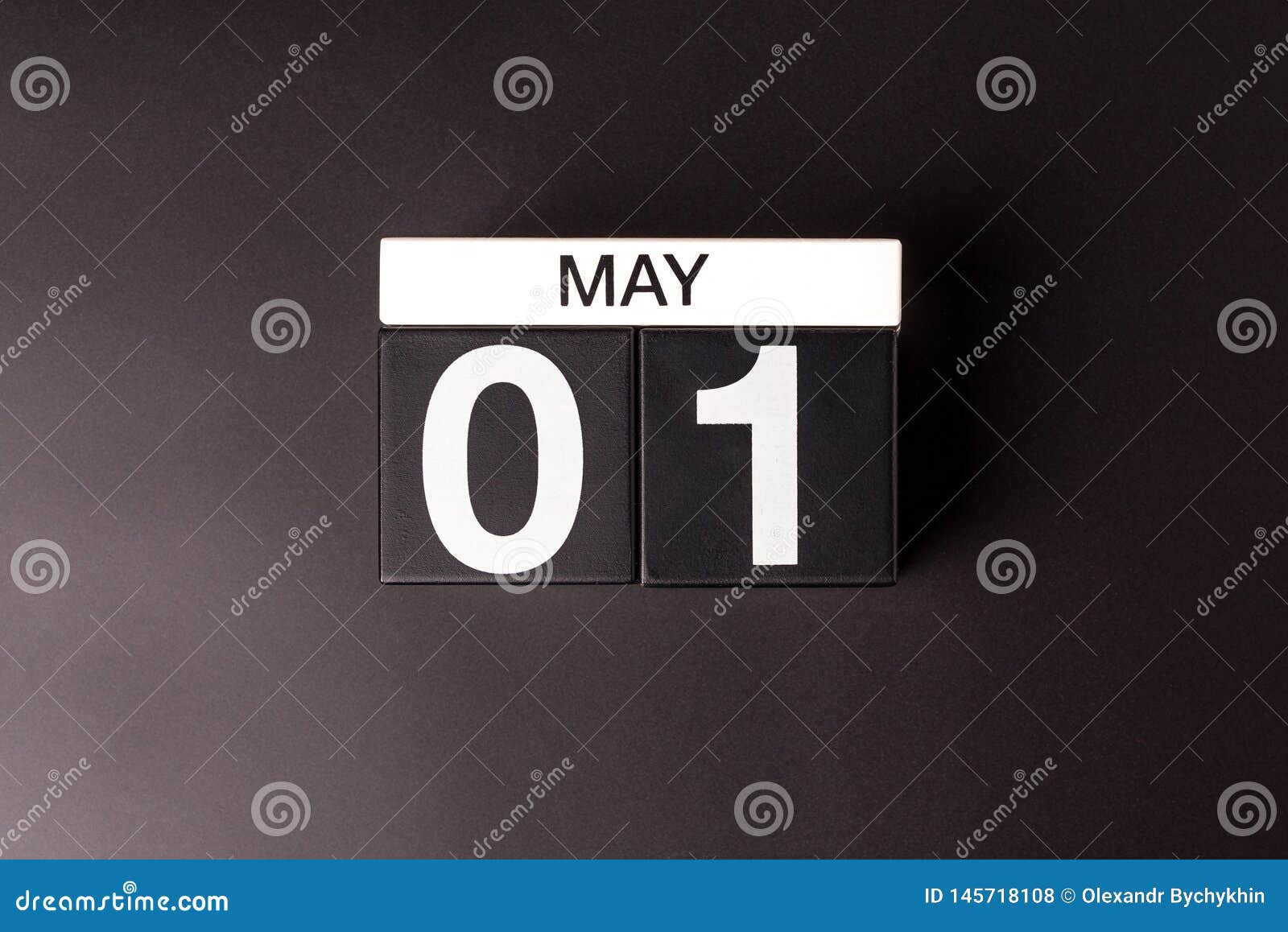 R 5月1日天1可以月 在黑背景的日历库存照片 图片包括有日历 计划 背包 工作 任意 R 5月1日天1可以月 在黑背景的日历库存照片 图片包括有日历 计划 背包 工作 任意