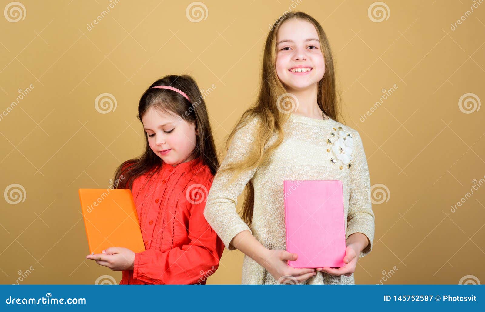 R R Diario Segreto O Giornale Personale Smart ? Grande Bambini Immagine  Stock - Immagine di letteratura, ragazze: 145752587