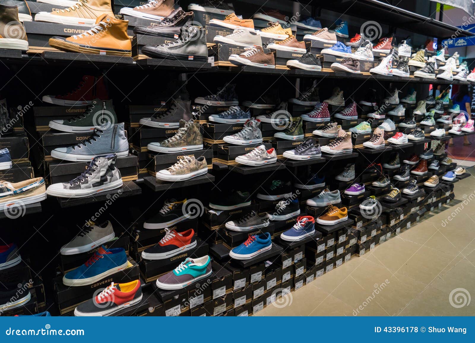 converse shoes outlet store