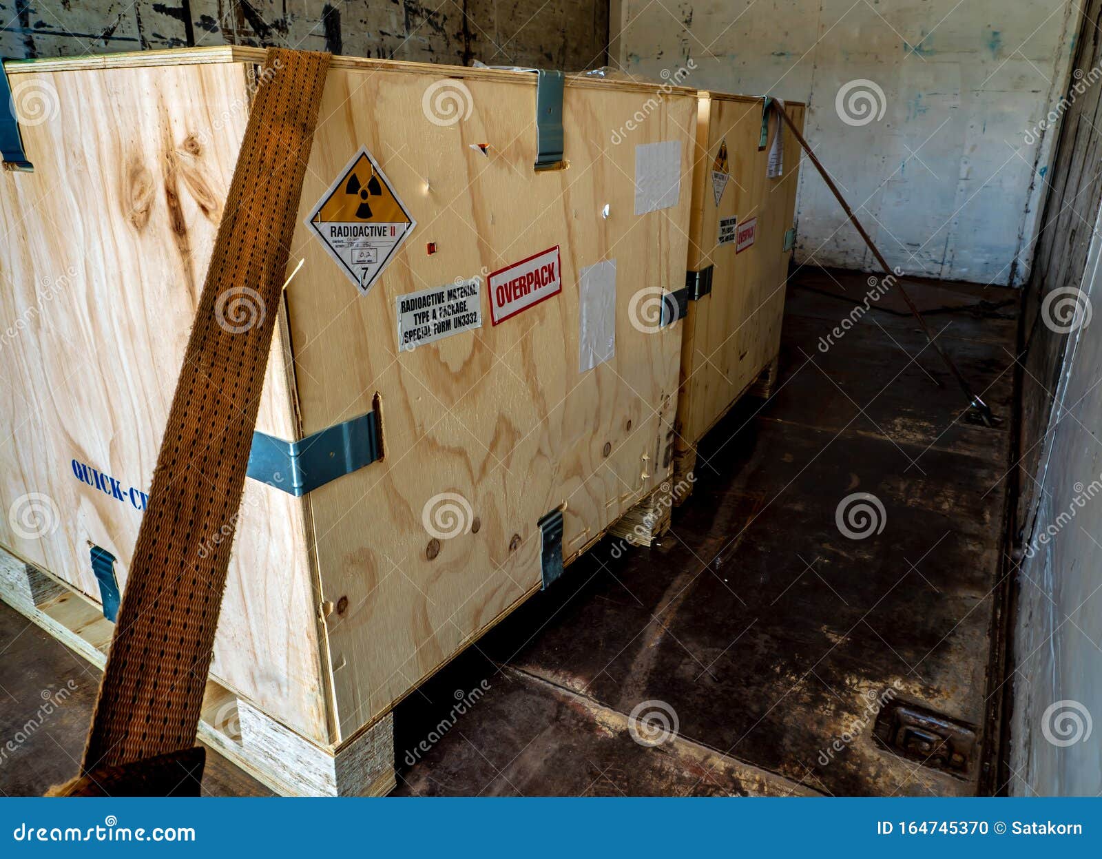 radiation label beside the transport wooden box type a package in the truck