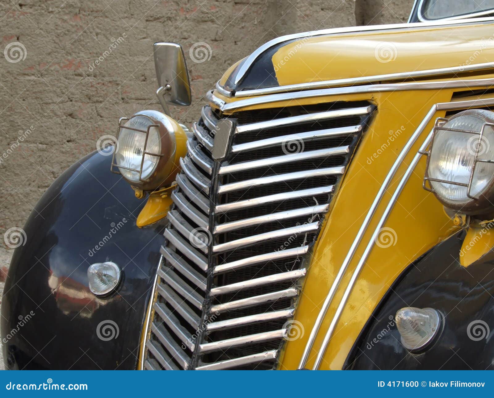 Radiator Of Old Yellow Car Picture. Image 4171600