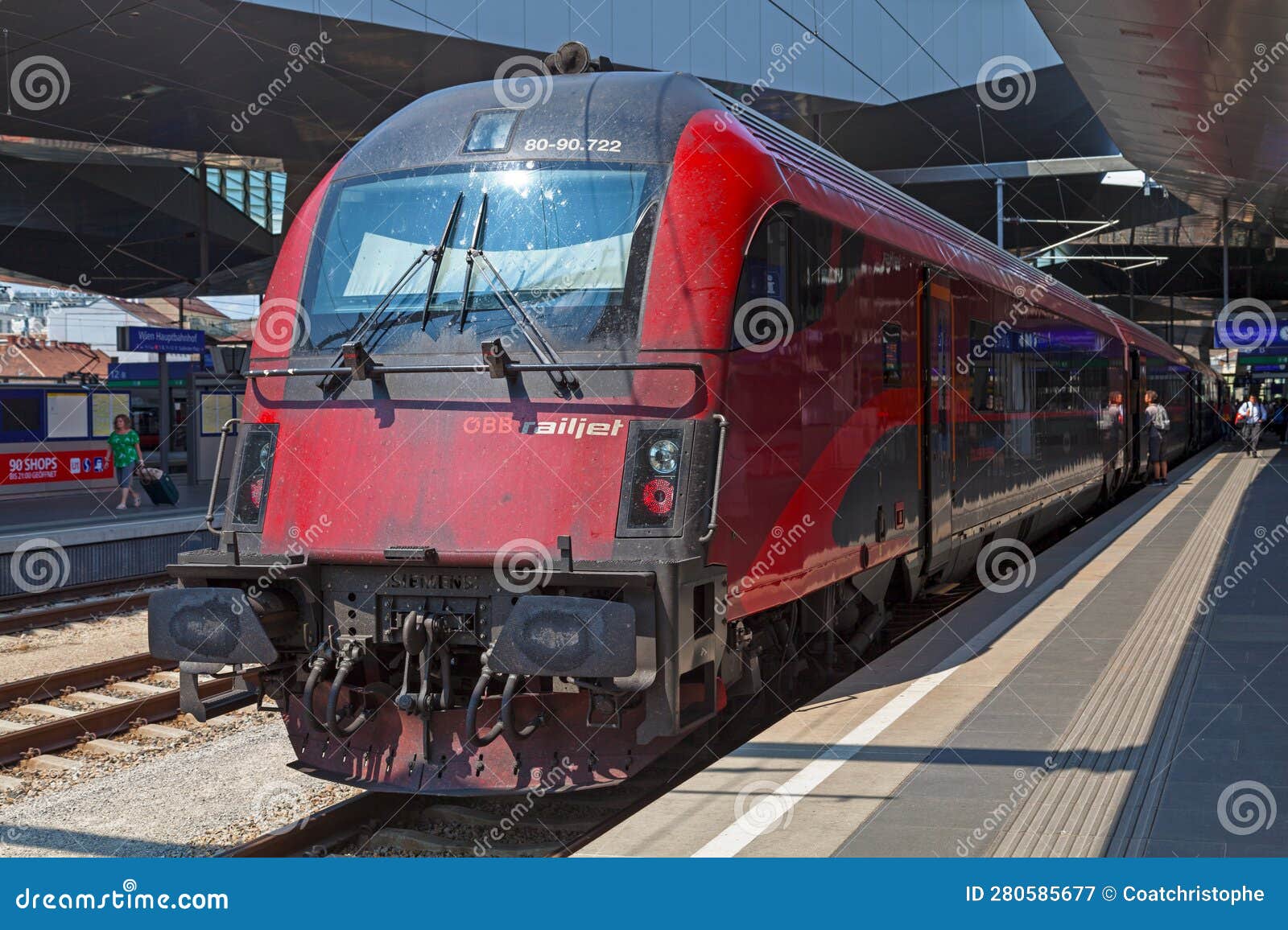 Railjet Train at Wien Hbf Train Station in Vienna Editorial Photography
