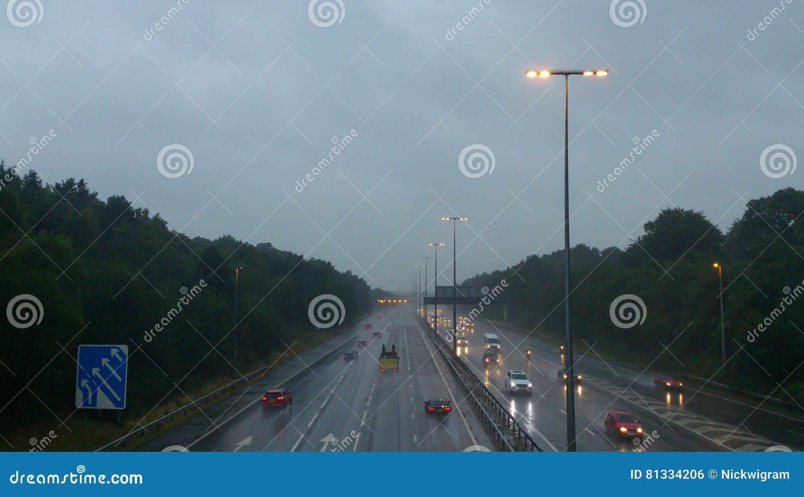 Rain on the A27, Hedge End. Editorial Photo Image of cars, rain 81334206