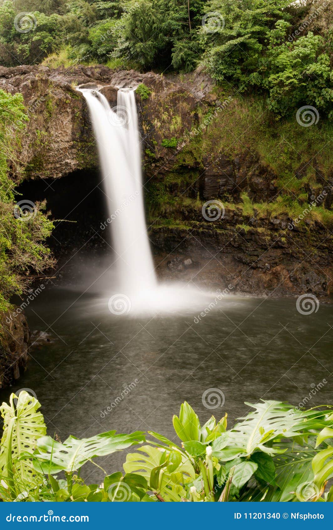 rainbow falls, wailuku river near hilo, hawaii