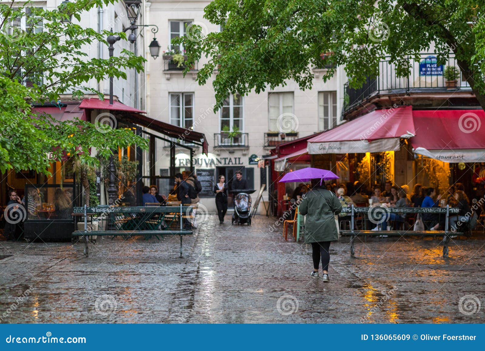 Rainy Day In The Streets Paris Editorial Stock Image Image Of Girl Autumn