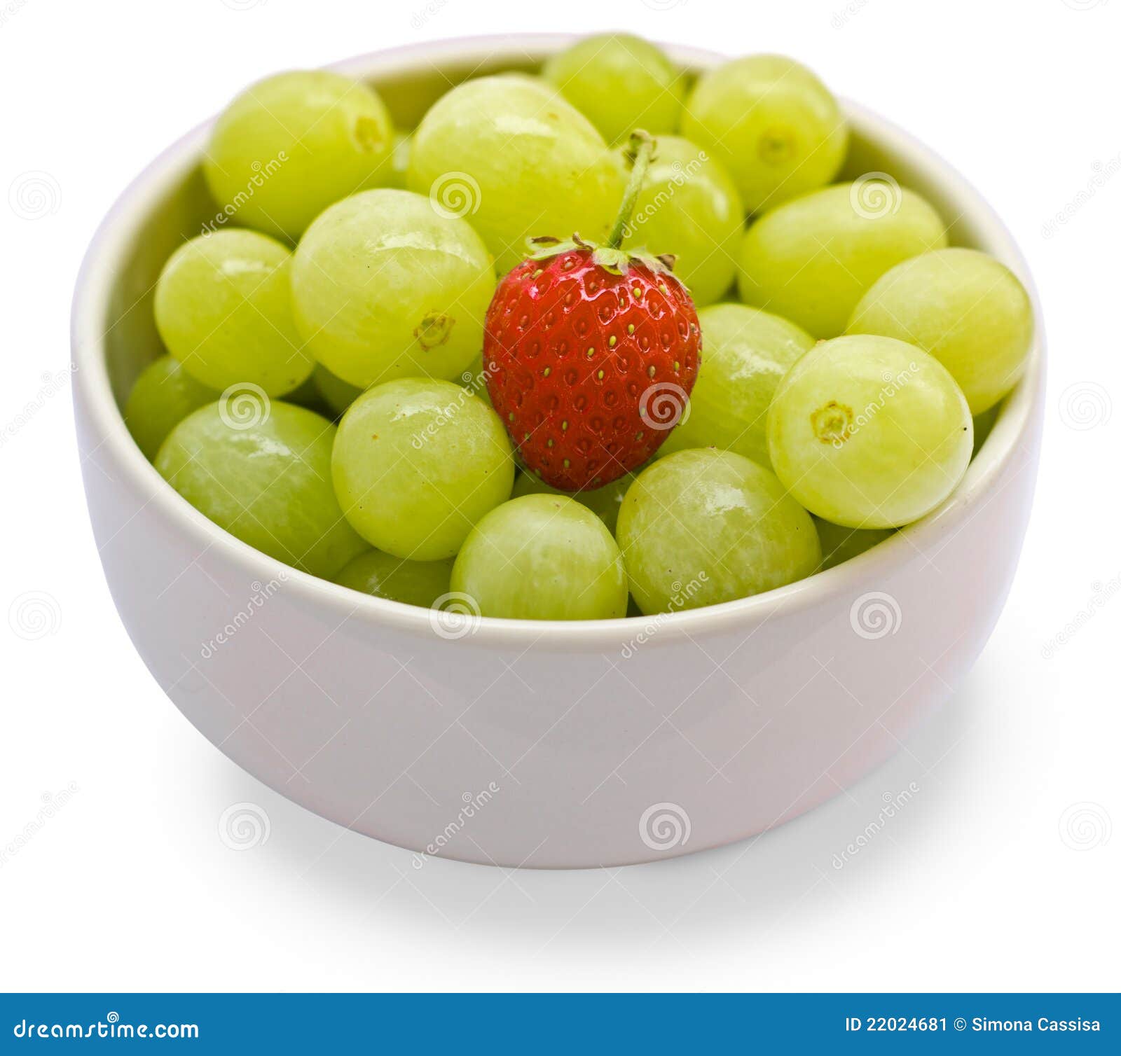 Raisin et fraise image stock. Image du kiwi, lame, vivacité 22024681