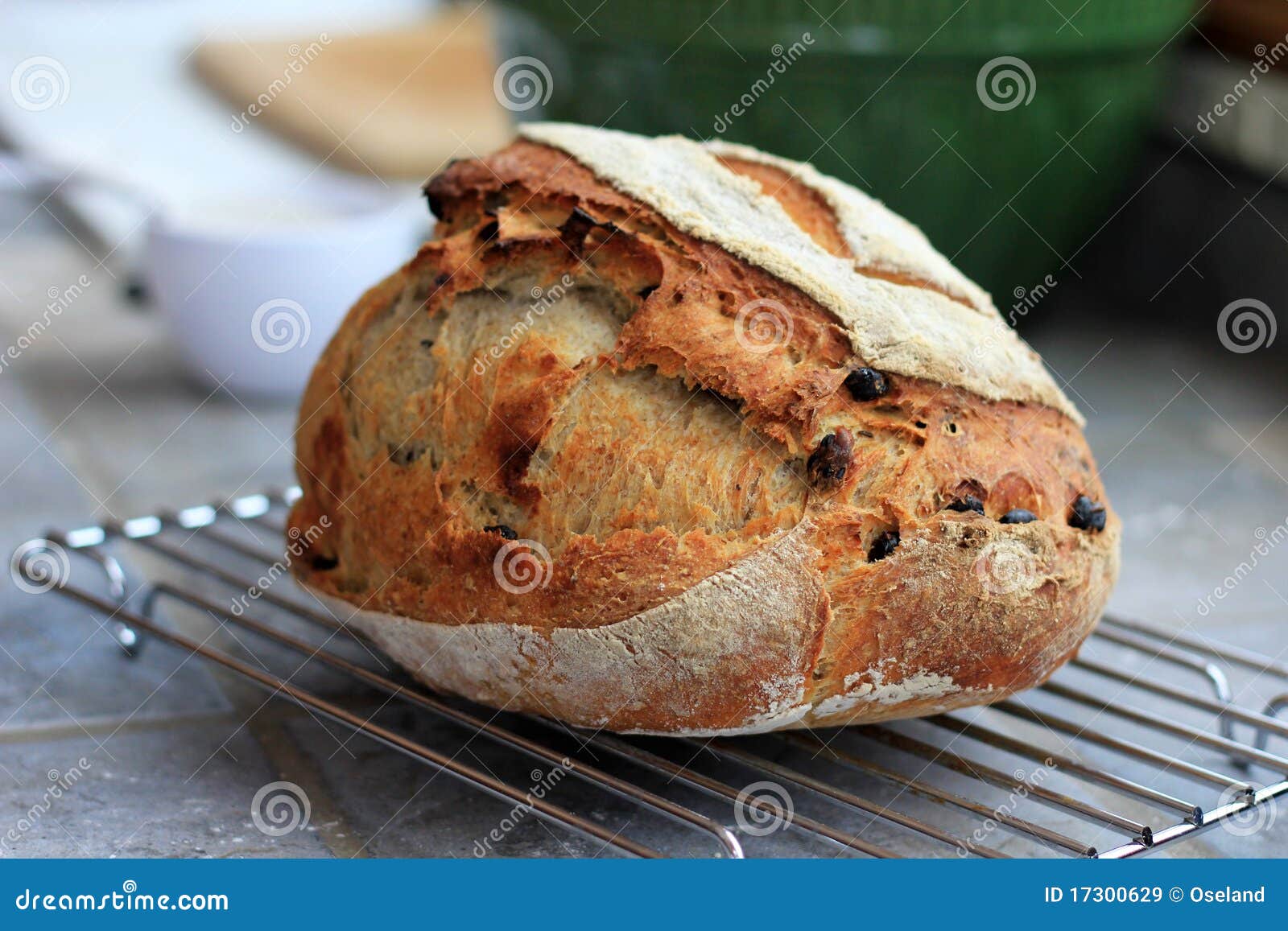 raisin rye artisan bread