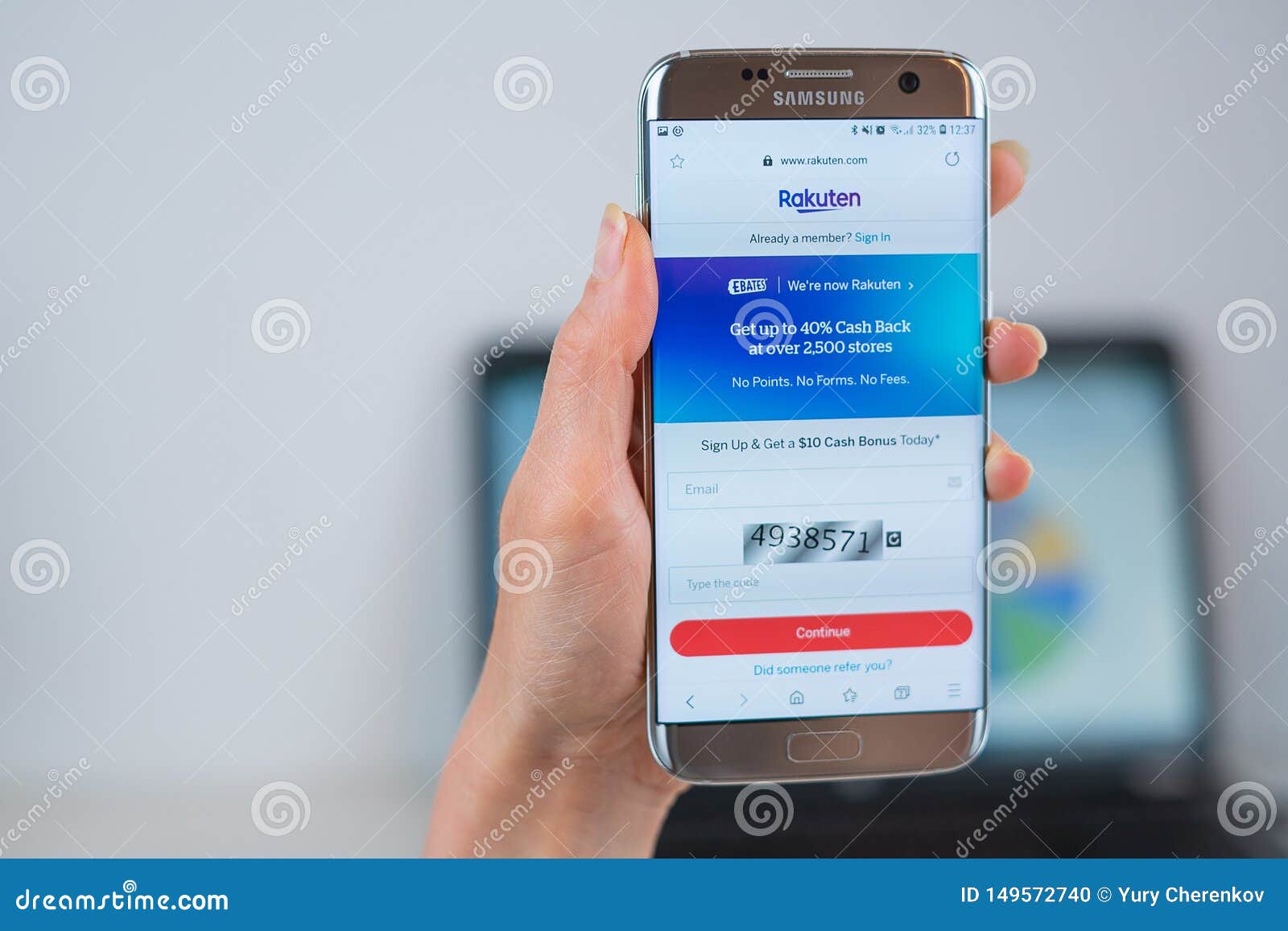 Rakuten Web Site Opened on the Mobile Editorial Image - Image of