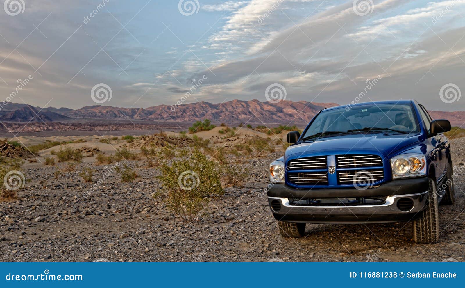 Felicidades fertilizante Discriminar Ram De Dodge En Death Valley Foto de archivo editorial - Imagen de  naturalizado, recorrido: 116881238