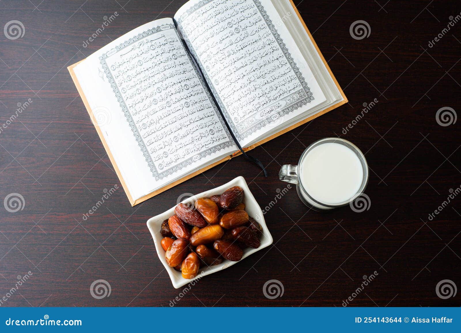 ramadan moments dates and milk and coran iftar time 