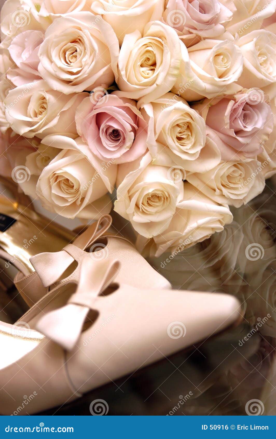 Ramalhete e sapatas - flores para um casamento