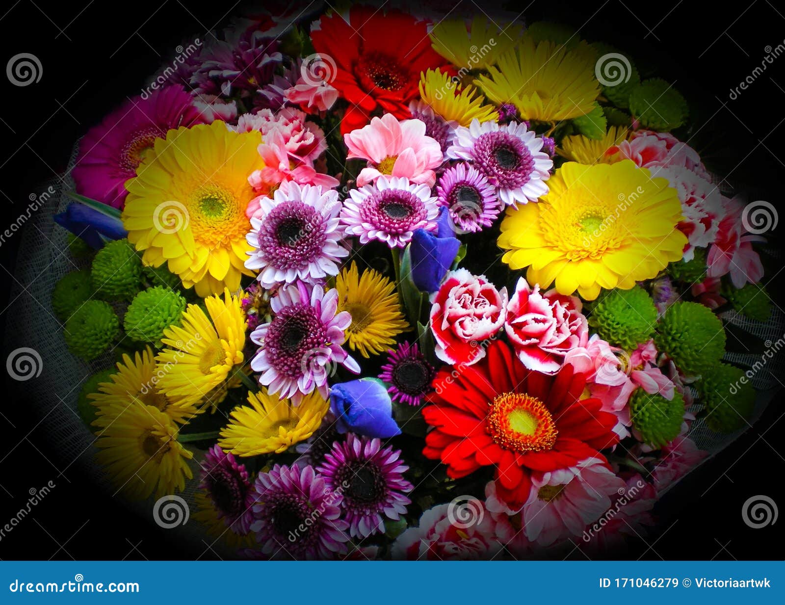 Ramo De Flores Brillantes Y Hermosas Imagen de archivo - Imagen de flores,  colores: 171046279