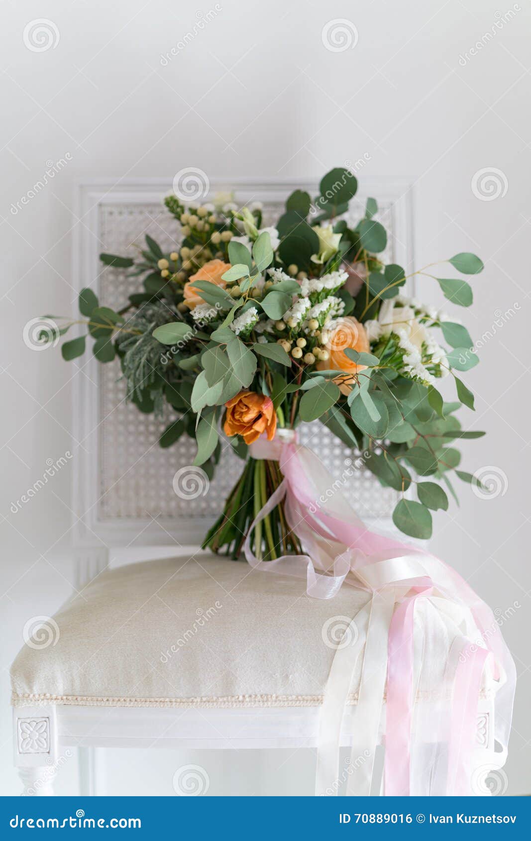 Ramo Del Boho De La Boda Con El Eucalipto Foto de archivo - Imagen de  color, casado: 70889016, image size:1067x1690