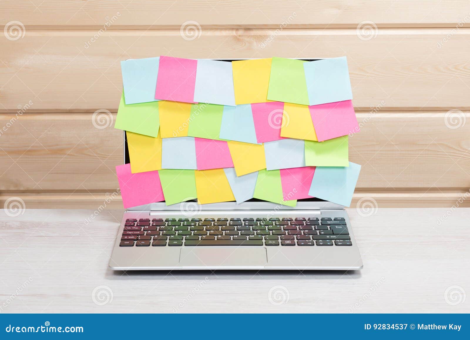 lytter slag prik Random Blank Sticky Notes Covering a Laptop Stock Image - Image of notes,  reminder: 92834537
