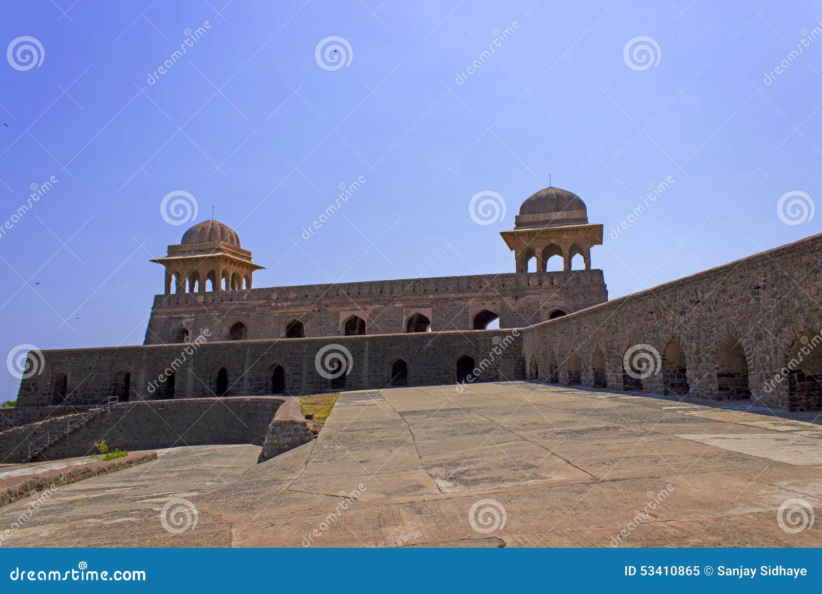 Rani Roopmati Palace. Oude Historische Indische Architectuur Historische Plaats, Mandu dichtbij indore, het paleis achterkant van ranienroopmati van het gebouw