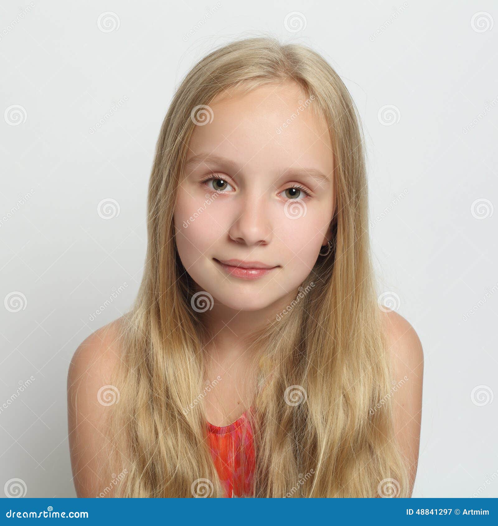 Rapariga loira imagem de stock. Imagem de forma, cara - 48841297, image size:1600x1690