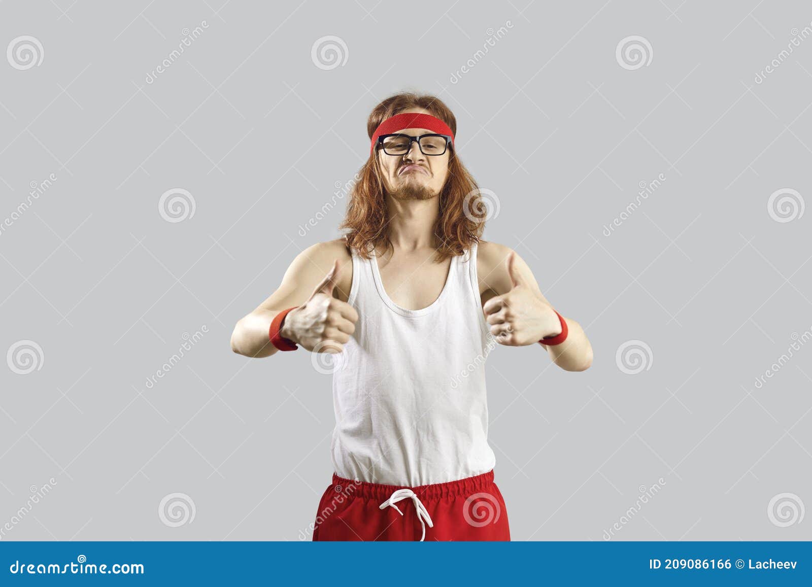 https://thumbs.dreamstime.com/z/raro-nerd-flaco-en-ropa-deportiva-dando-un-pulgar-y-motivando-hacer-ejercicio-tipo-que-te-motiva-hombre-delgado-la-cabeza-de-209086166.jpg