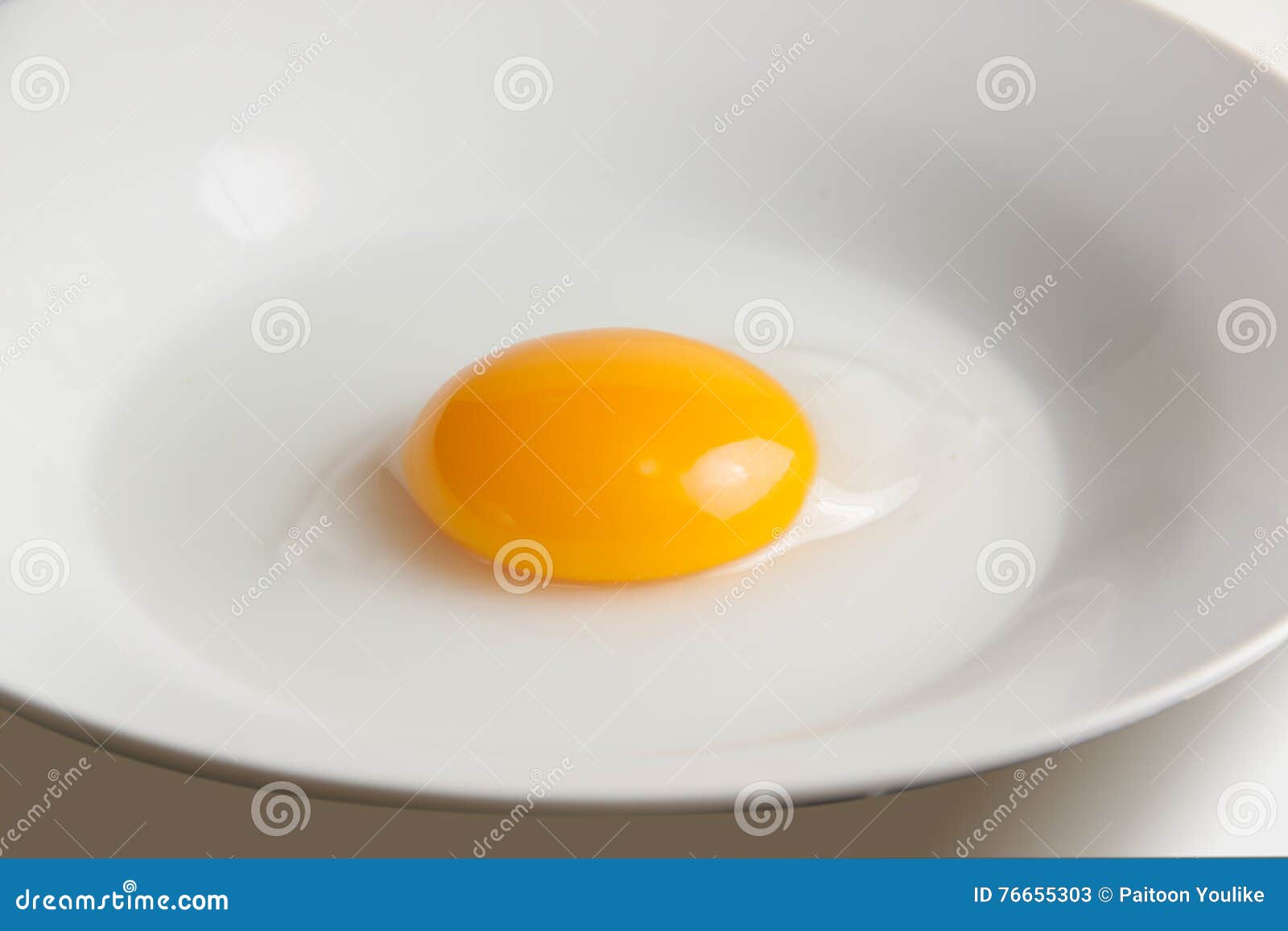 Raw duck egg yolk stock image. Image of dining, meal 76655303