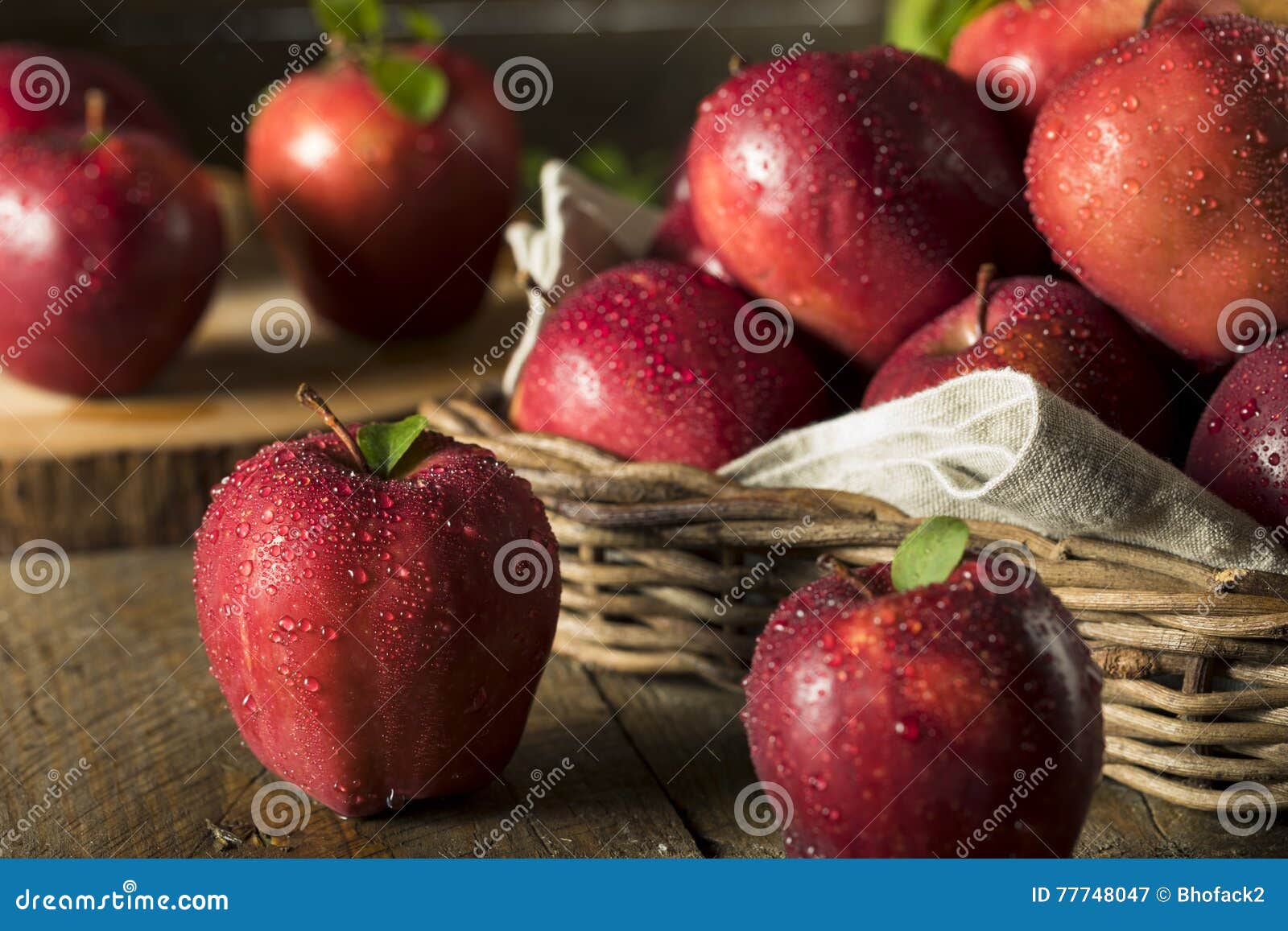 Raw Organic Red Delicious Apples Stock Image Image of refreshment