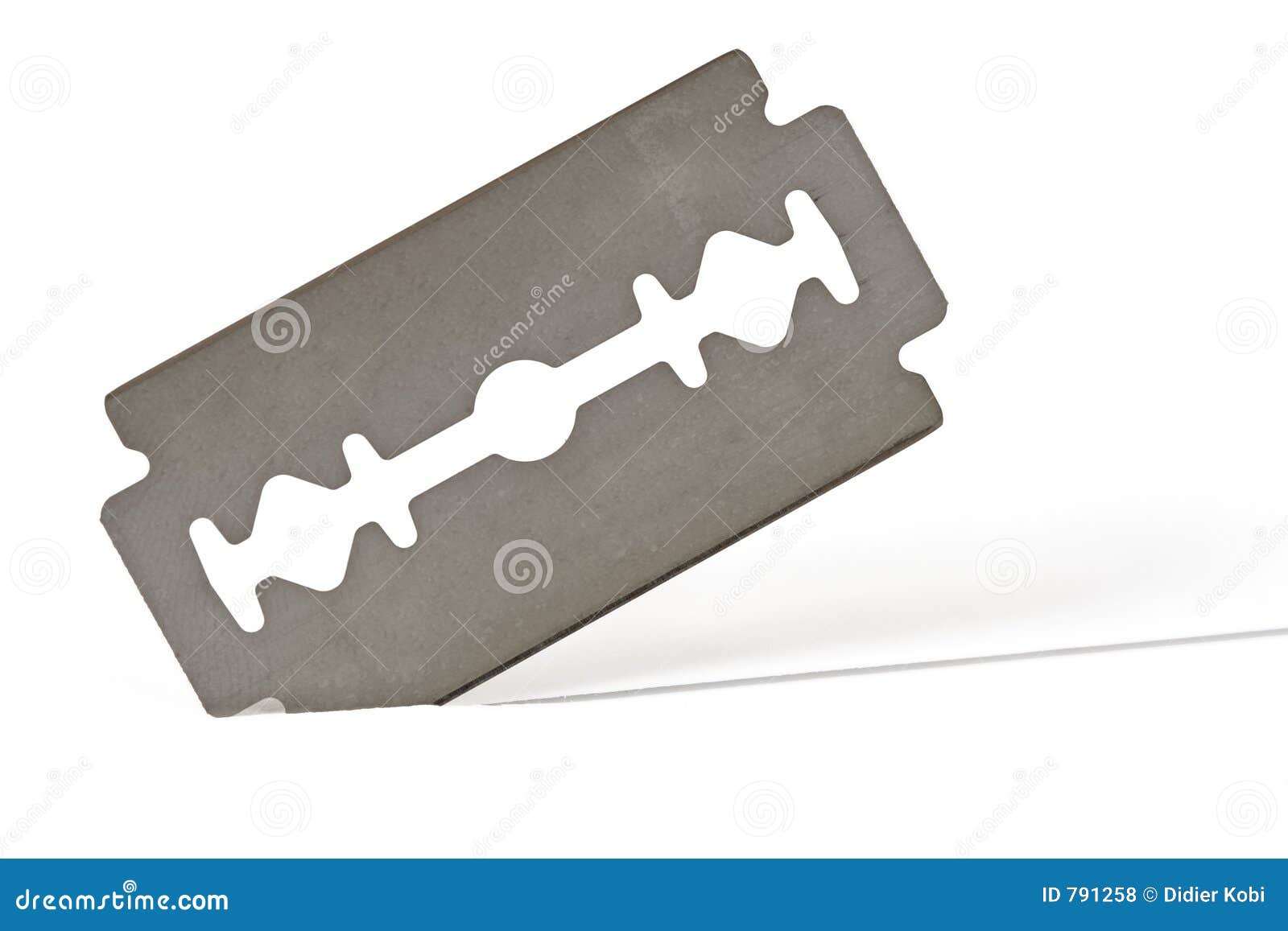 Cutting edge razor blade hi-res stock photography and images - Alamy