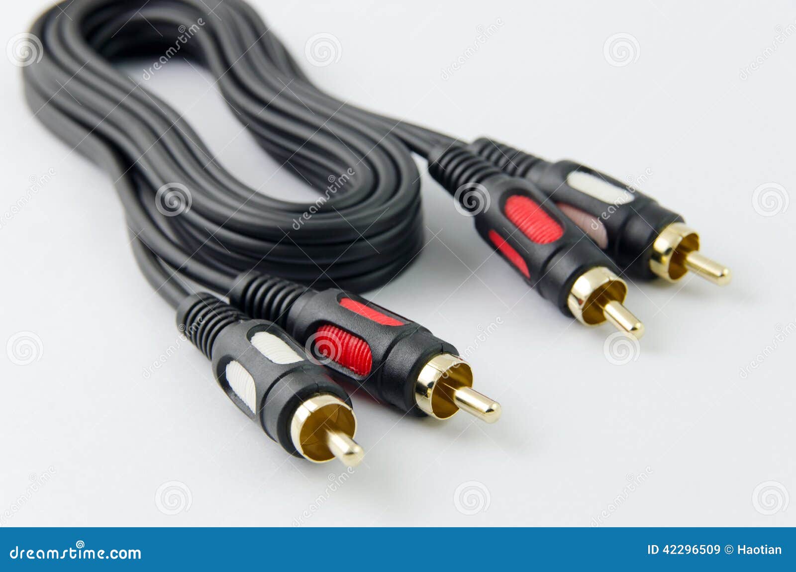 RCA to RCA cable stock image. Image of jacks, output 42296509