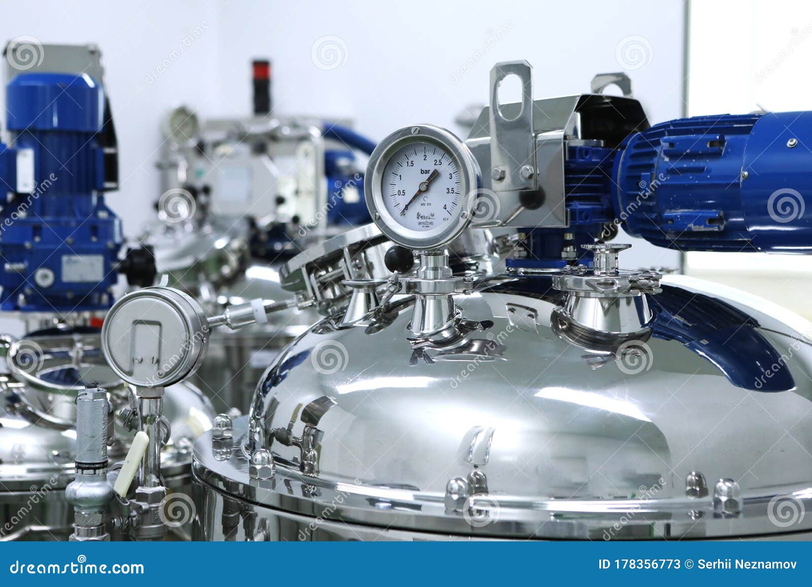 Reactors of Suspensions and Solutions. Manufacture of Pharmaceutical
