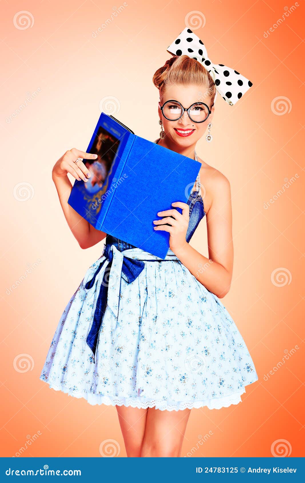 Reading Pinup Royalty Free Stock Photo Image 24783125