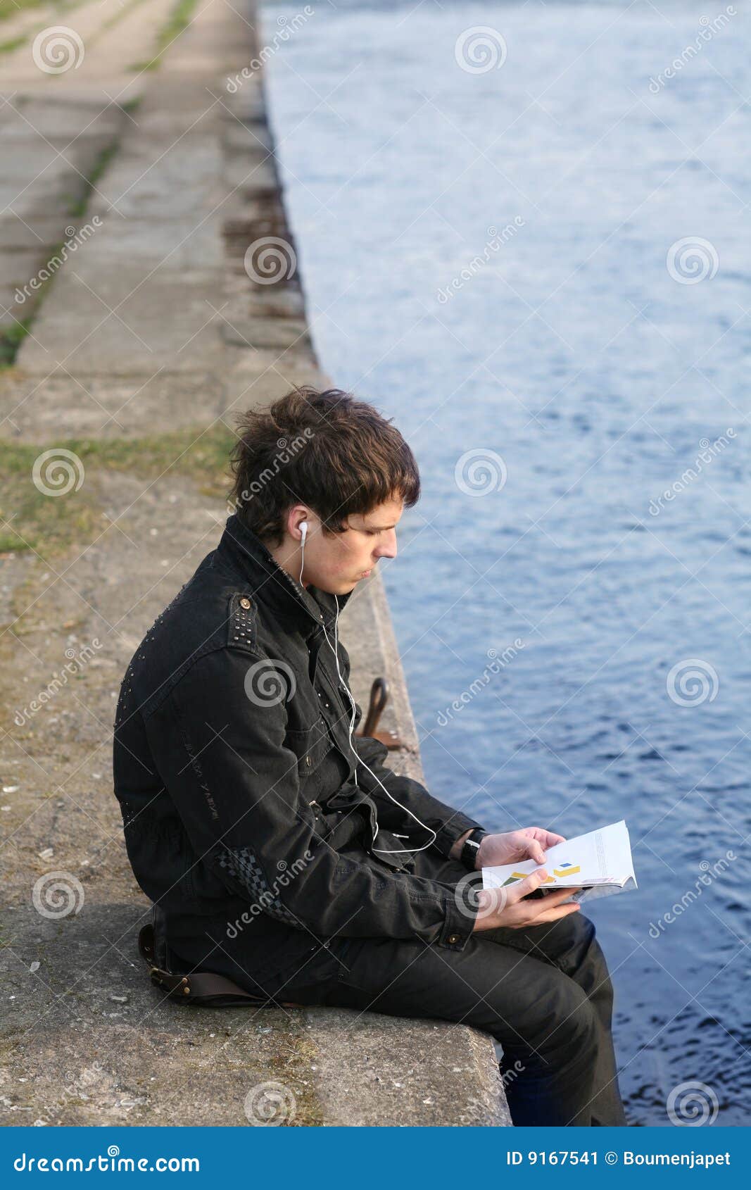 Reading by the river stock image. Image of nature, clothing 9167541