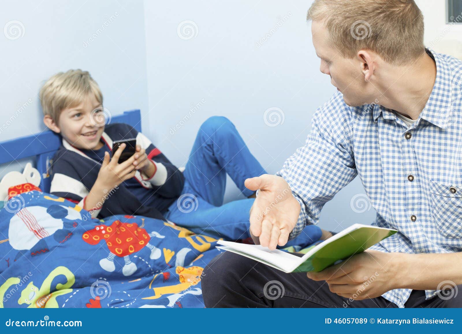 Reading Time before Sleeping Stock Image Image of relax, spending