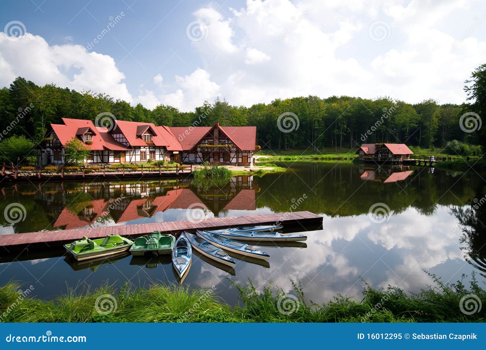 Real estate on water stock image. Image of outdoor, restaurant 16012295