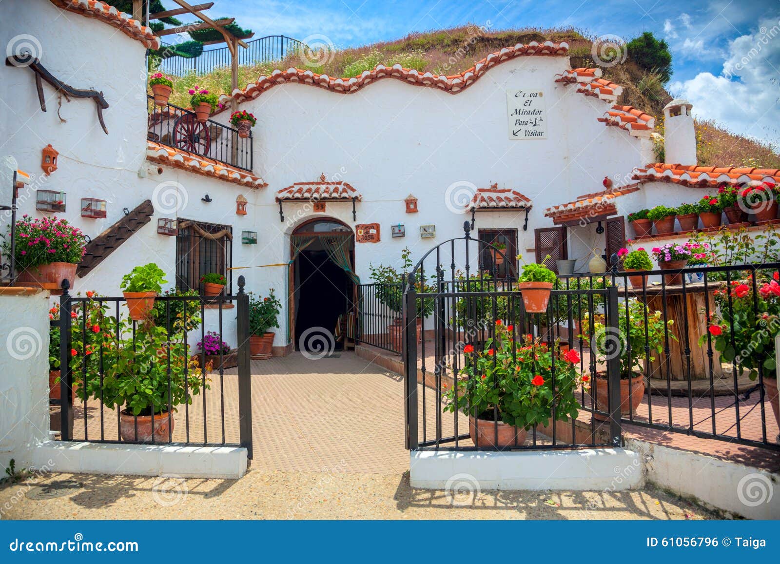 Real Famous Traditional House In Cave Guadix Spain 