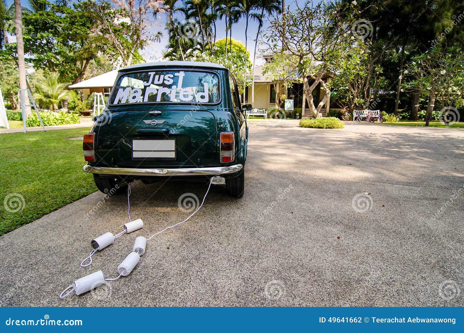 Tips for Decorating the Getaway Wedding Limousine - Antique Limousine