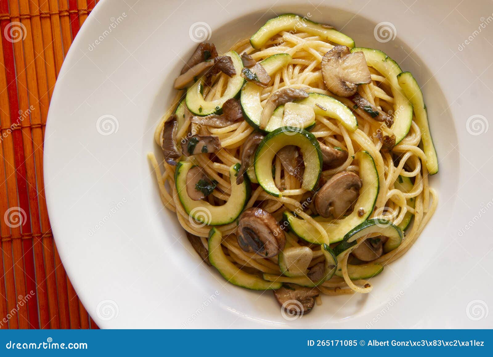 Spaghetti with Zucchini and Mushrooms. Stock Image Image of cuisine