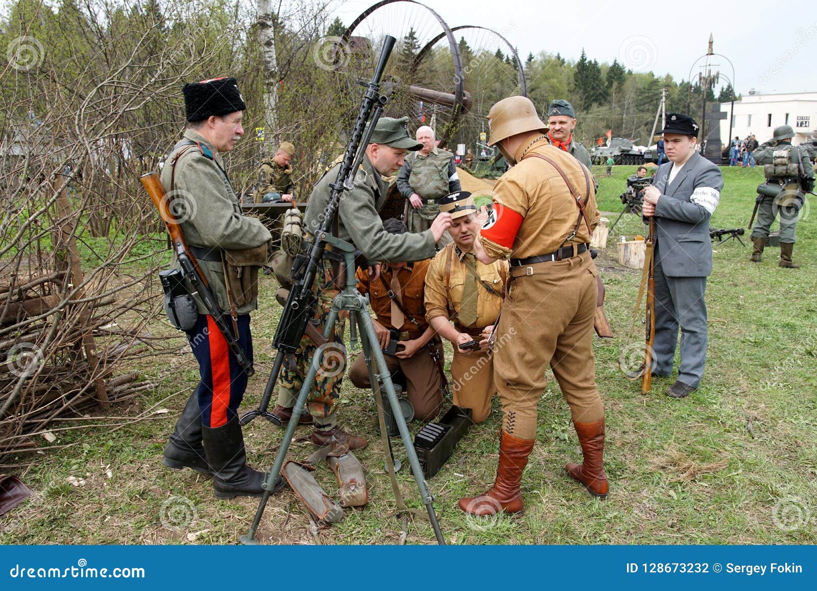 Reconstrucción De Los Eventos De La Segunda Guerra Mundial Fotografía  editorial - Imagen de acontecimientos, rifle: 128673232