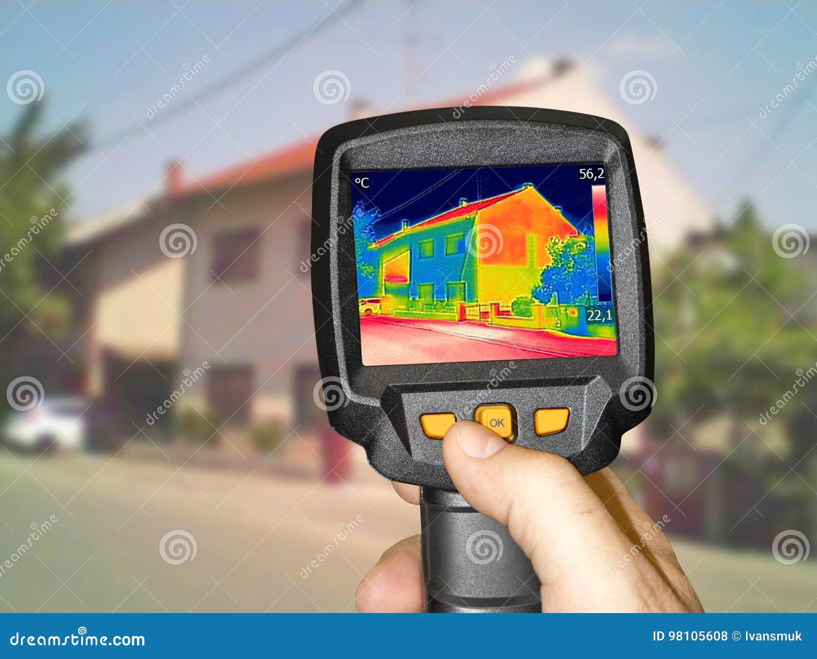 recording house with infrared thermal camera