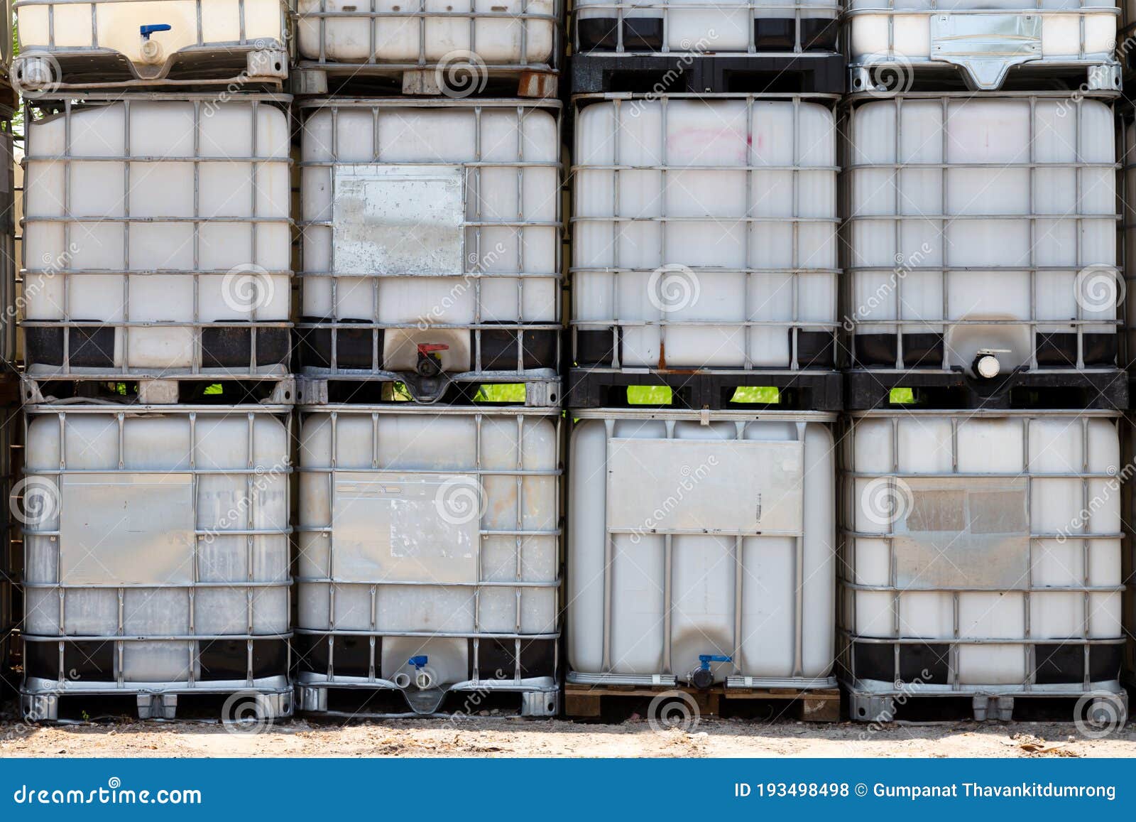 Recycle White Plastic Square Shape Ibc Tank Containers for Liquid Chemical  or Water Storage at Outdoor. Old Bulk Fluid Containers Stock Photo - Image  of fuel, freight: 193498498