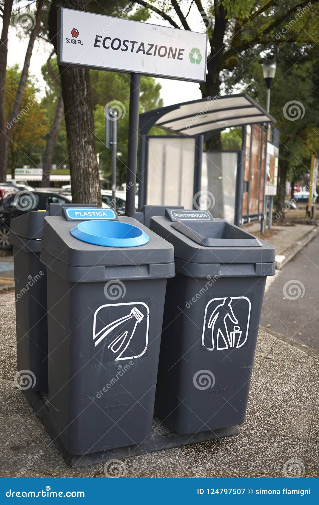 159 Italy Recycling Bins Photos - Free Royalty-free Stock Photos From Dreamstime