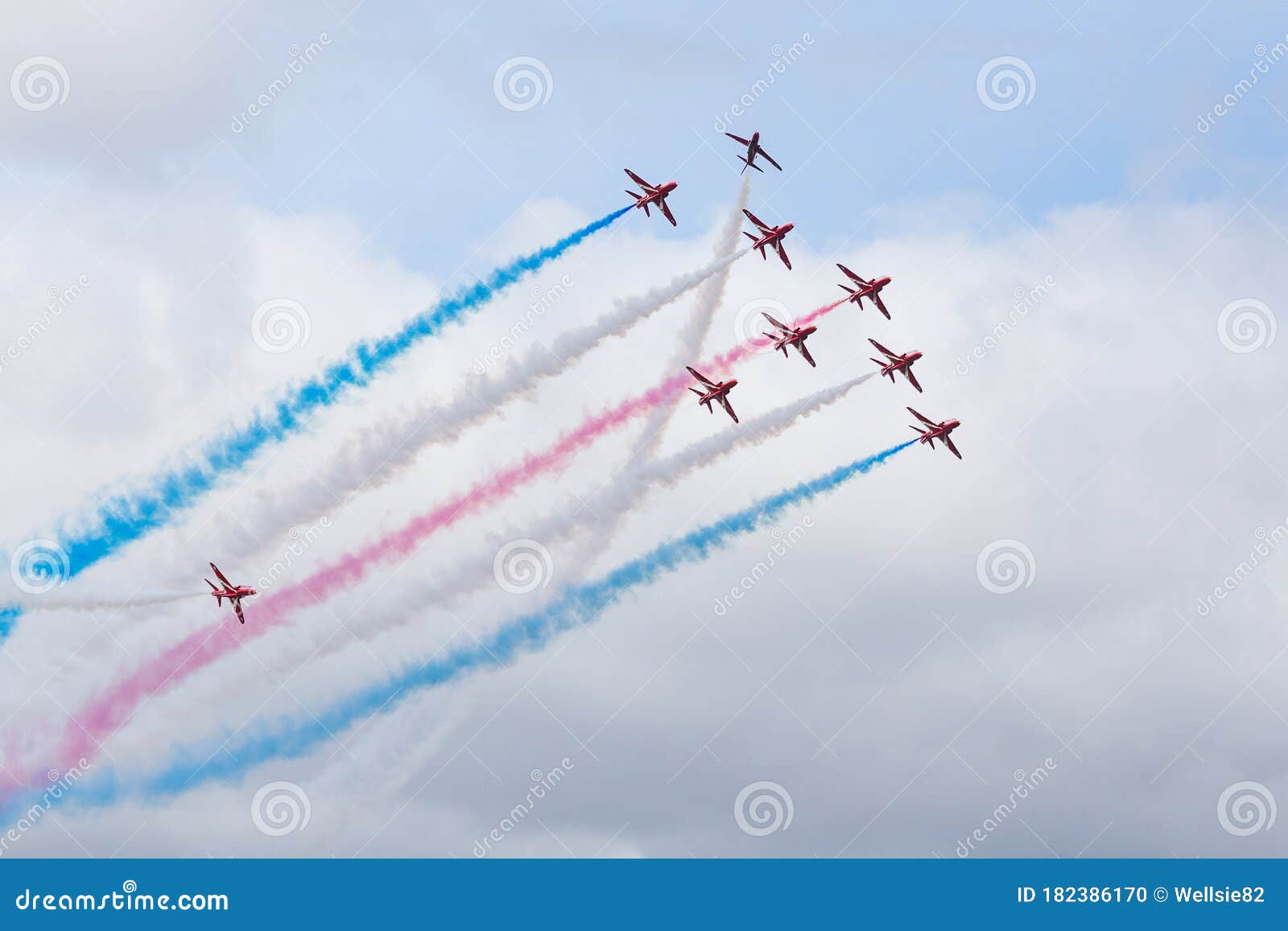 Red Arrows In Tight Formation Editorial Image Image Of Military Kingdom