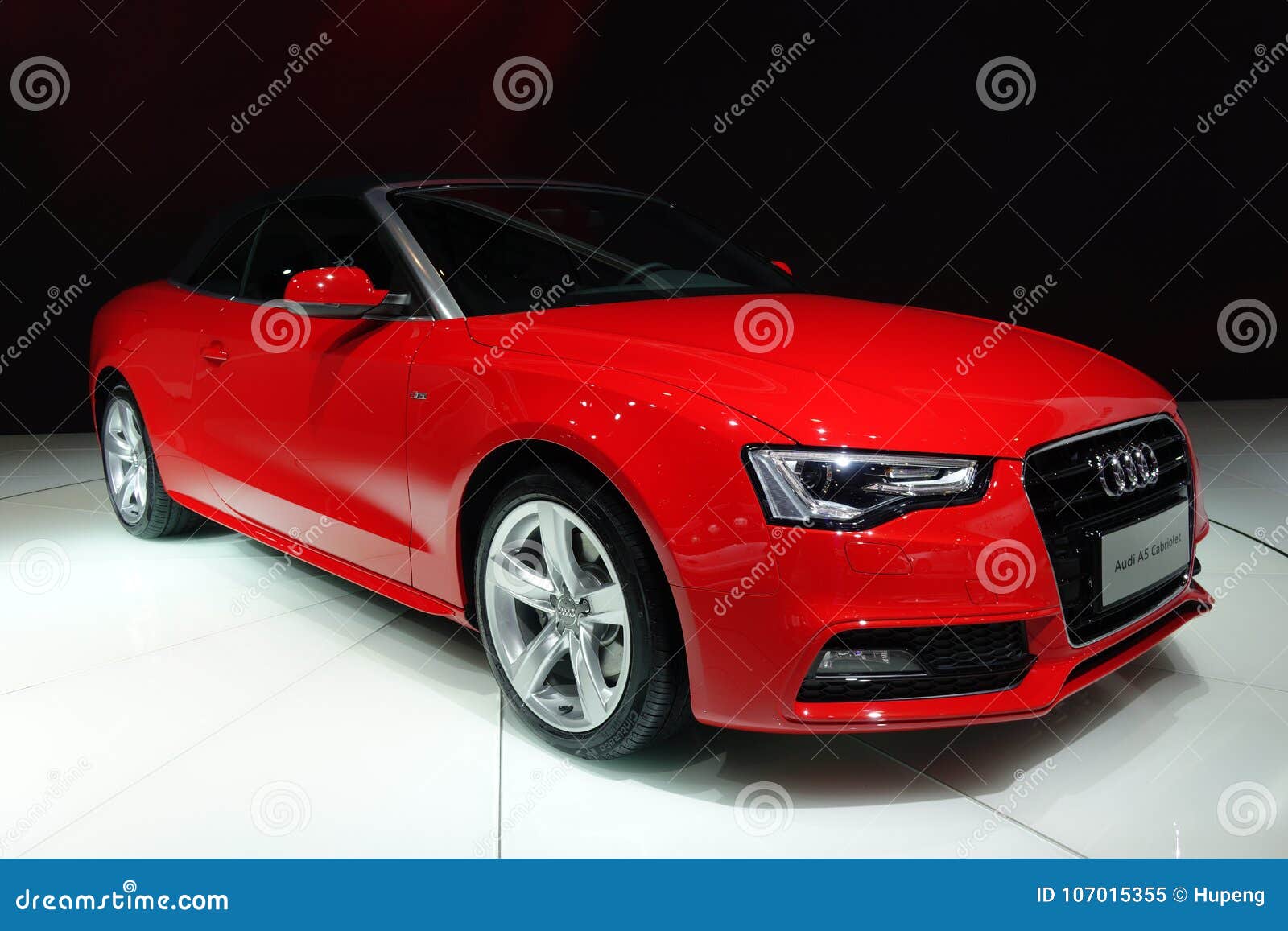 Aktiver Vej indkomst Red Audi a5 Cabriolet editorial image. Image of color - 107015355