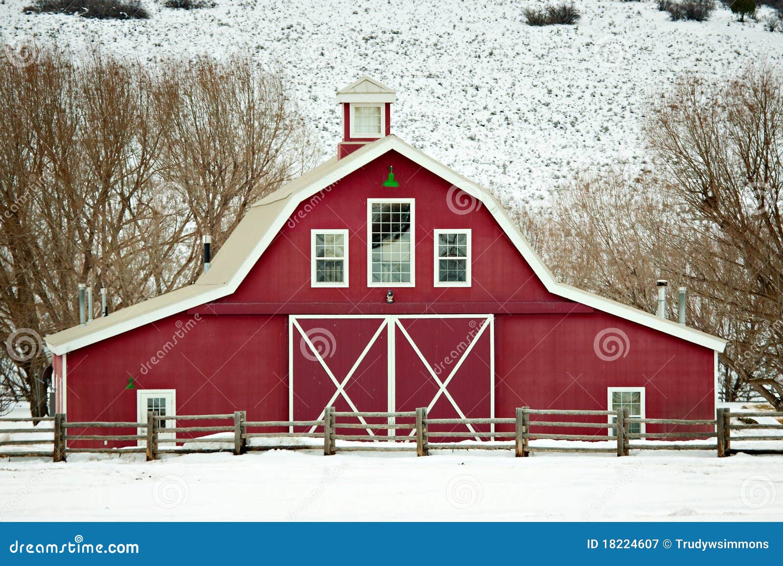 Red Barn Stock Image Image Of Outdoors