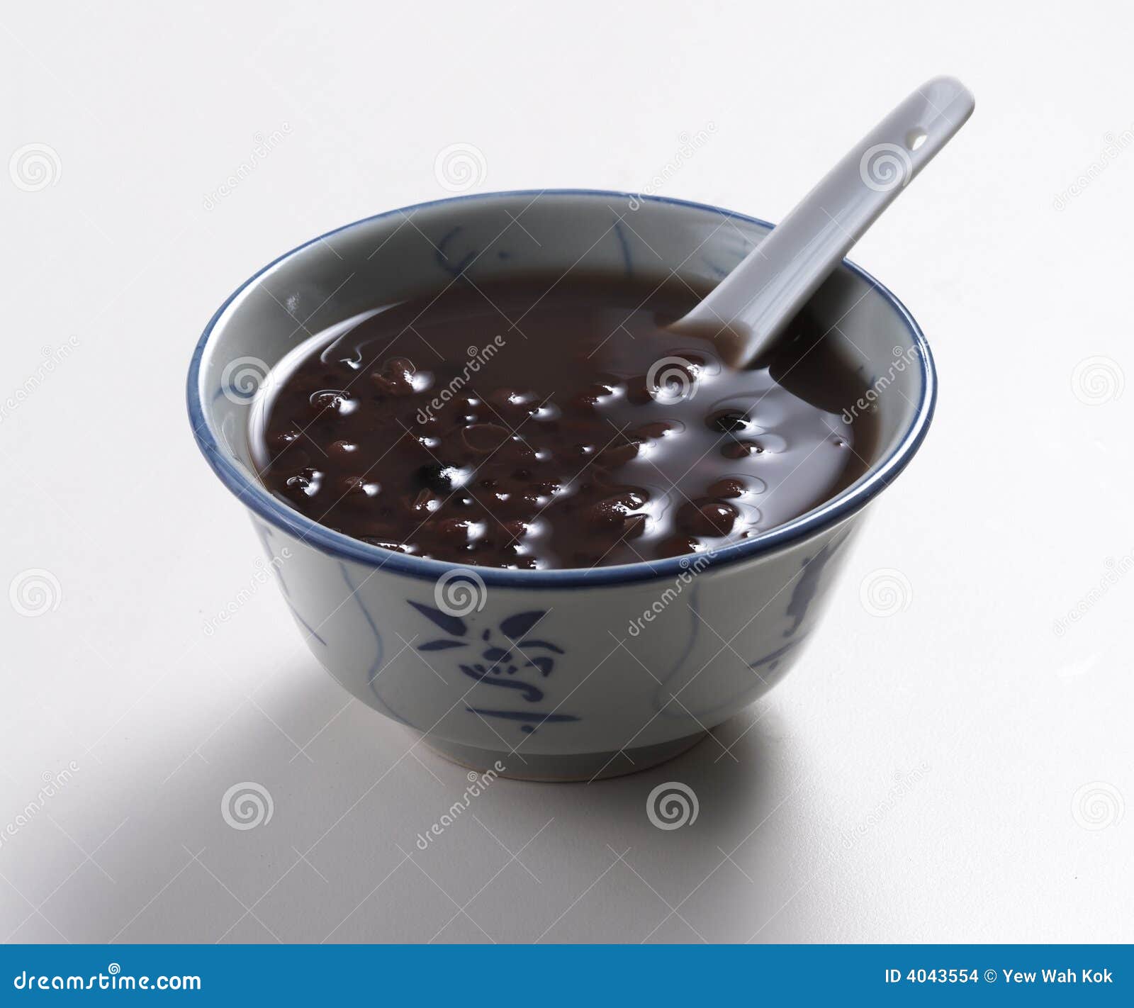 Chinese Red Bean Soup with clear lighting